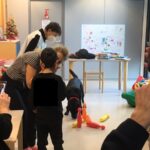 La visita del labrador Magda ai bambini della pediatria del Santo Stefano di Prato